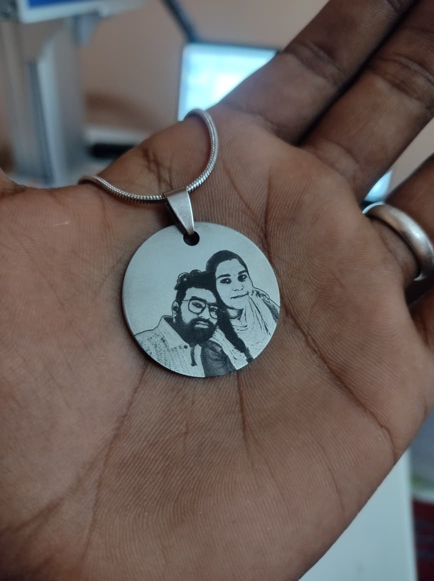 Personalized Photo Engraving Necklace Round Shape