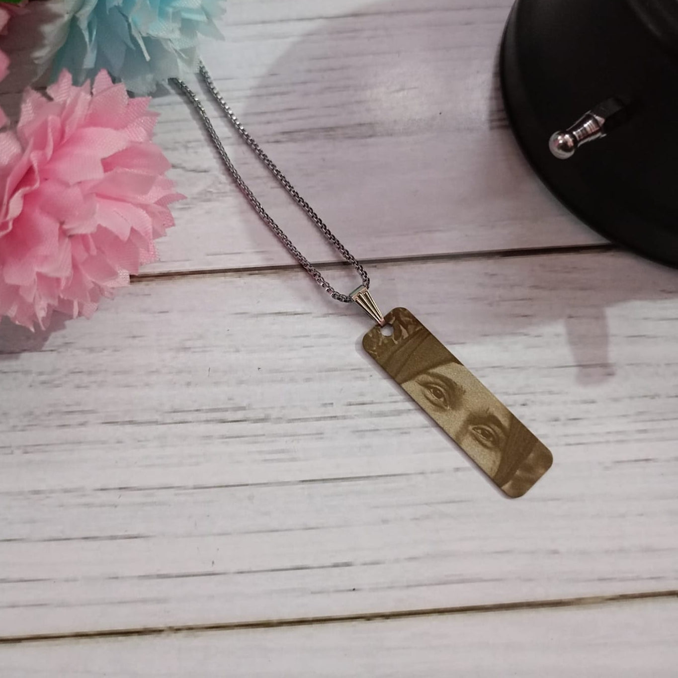 Personalized Eye Sketch Engraving Necklace - Silver Colour