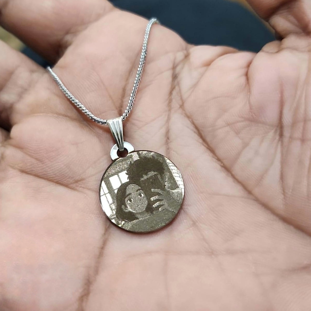 Personalized Photo Engraving Necklace - Round Shape